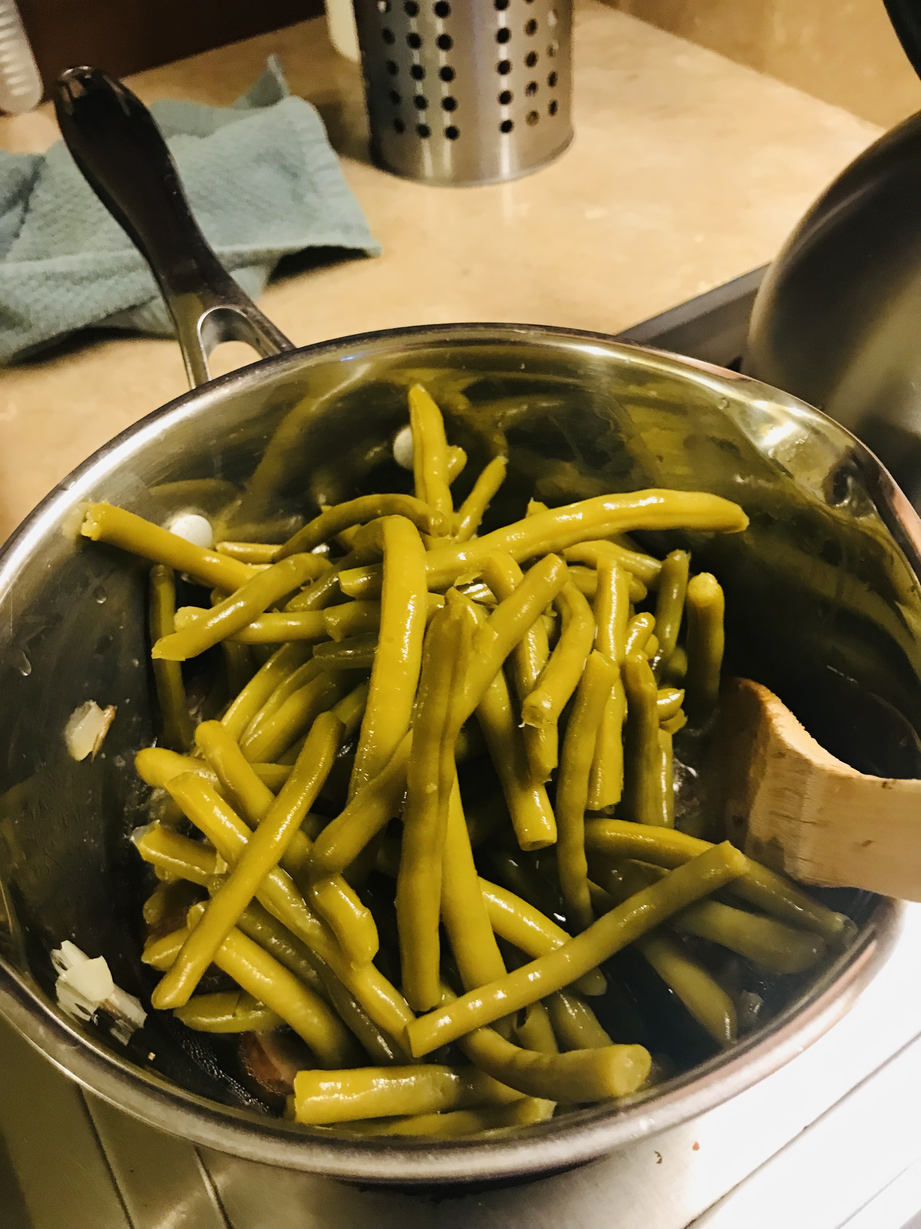 Bacon and Onion Green Beans